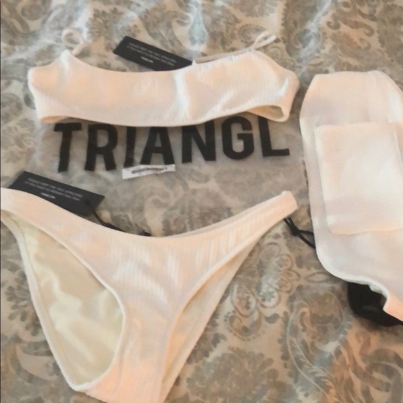 triangl pipa bikini